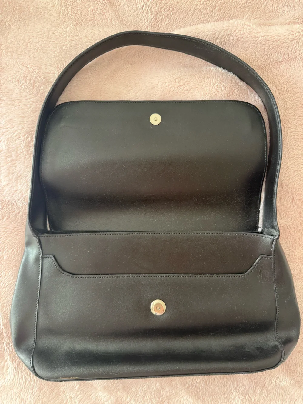 Cavalcanti Smooth Leather Shoulder Bag in Black